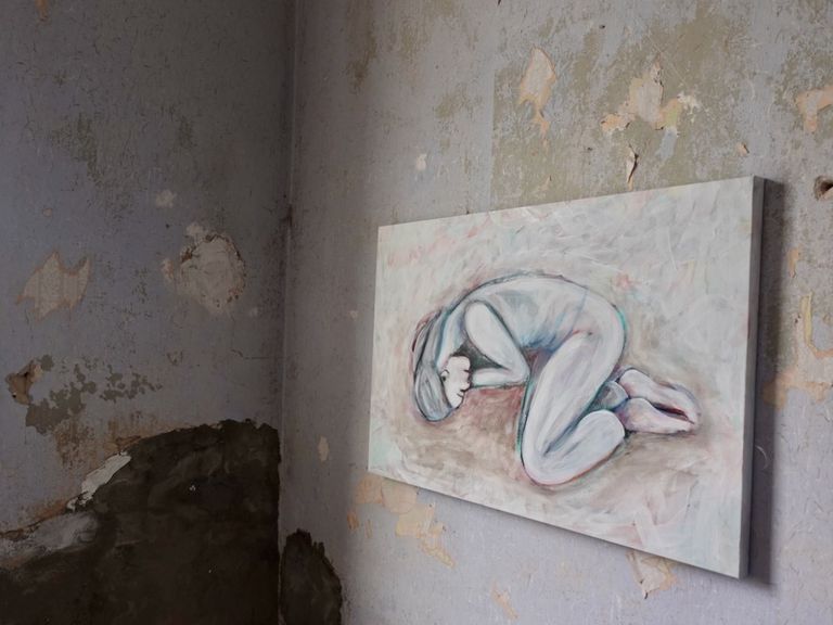 wenn das bild an der wand hängt